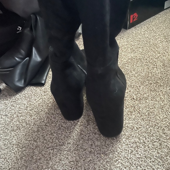 Knee high boots - Picture 3 of 4